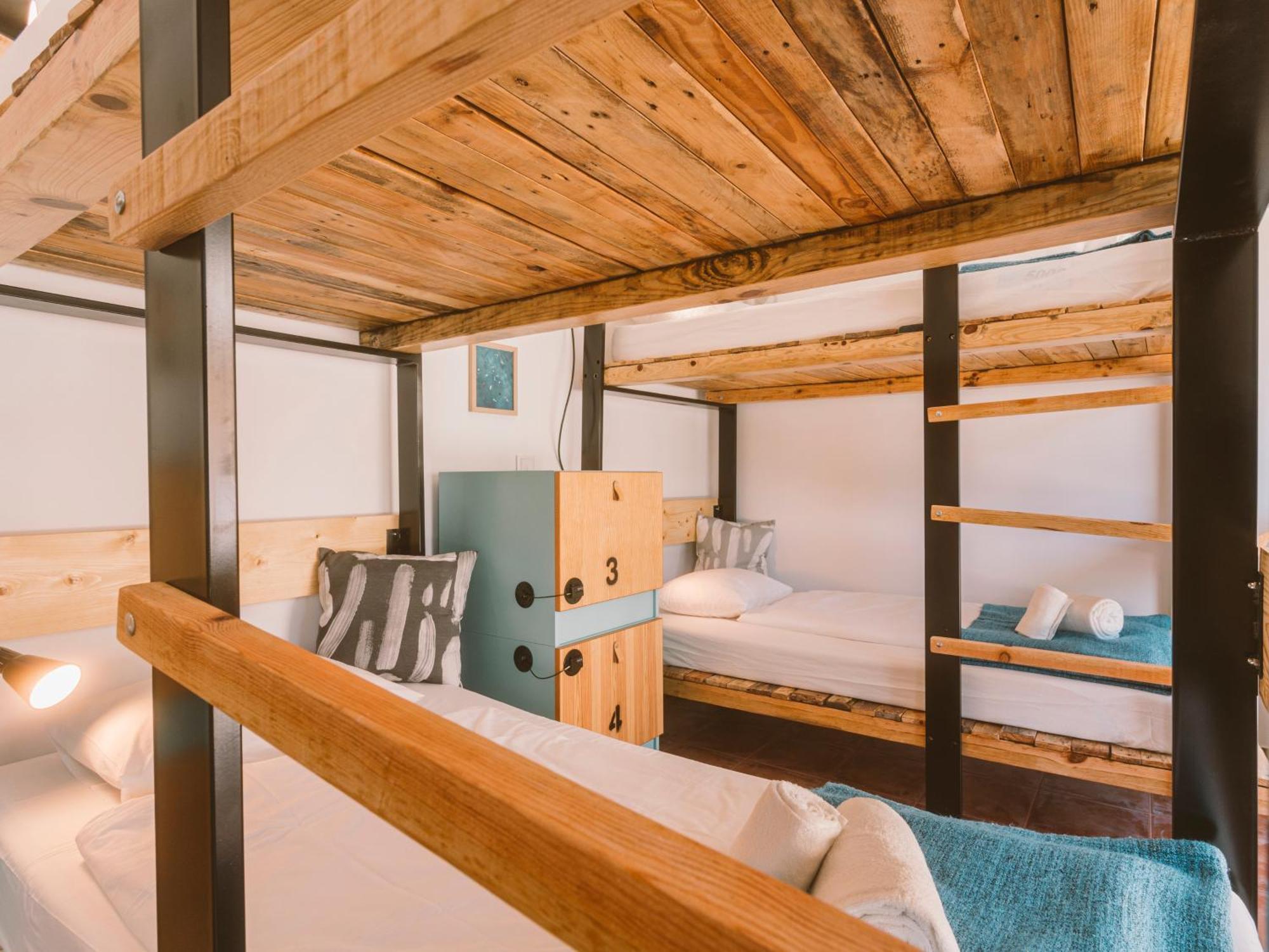 Hostel Cliff Surf House A dos Cunhados Zewnętrze zdjęcie